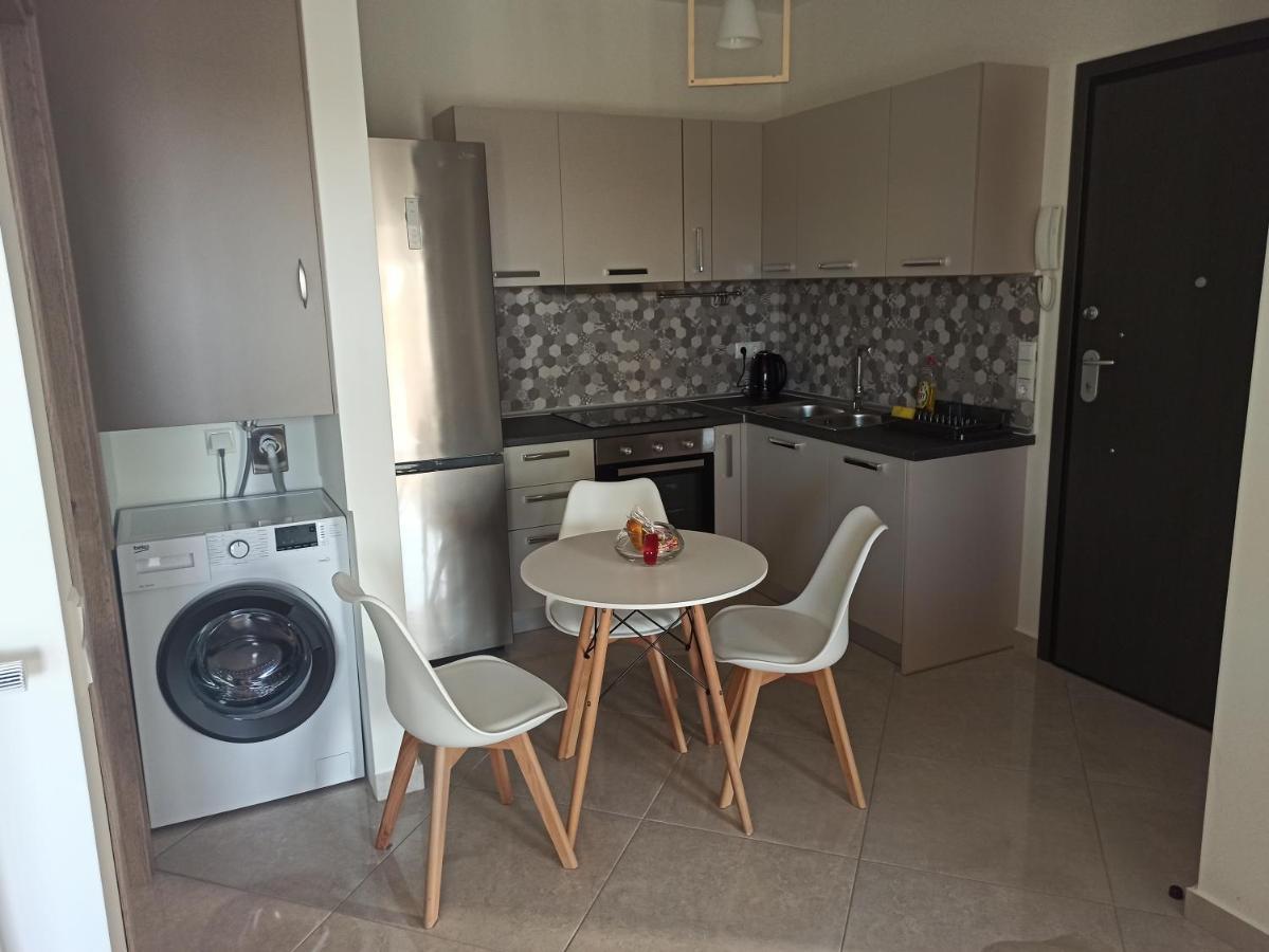 Cyclops Luxury Apartments إيغومينيتسا المظهر الخارجي الصورة